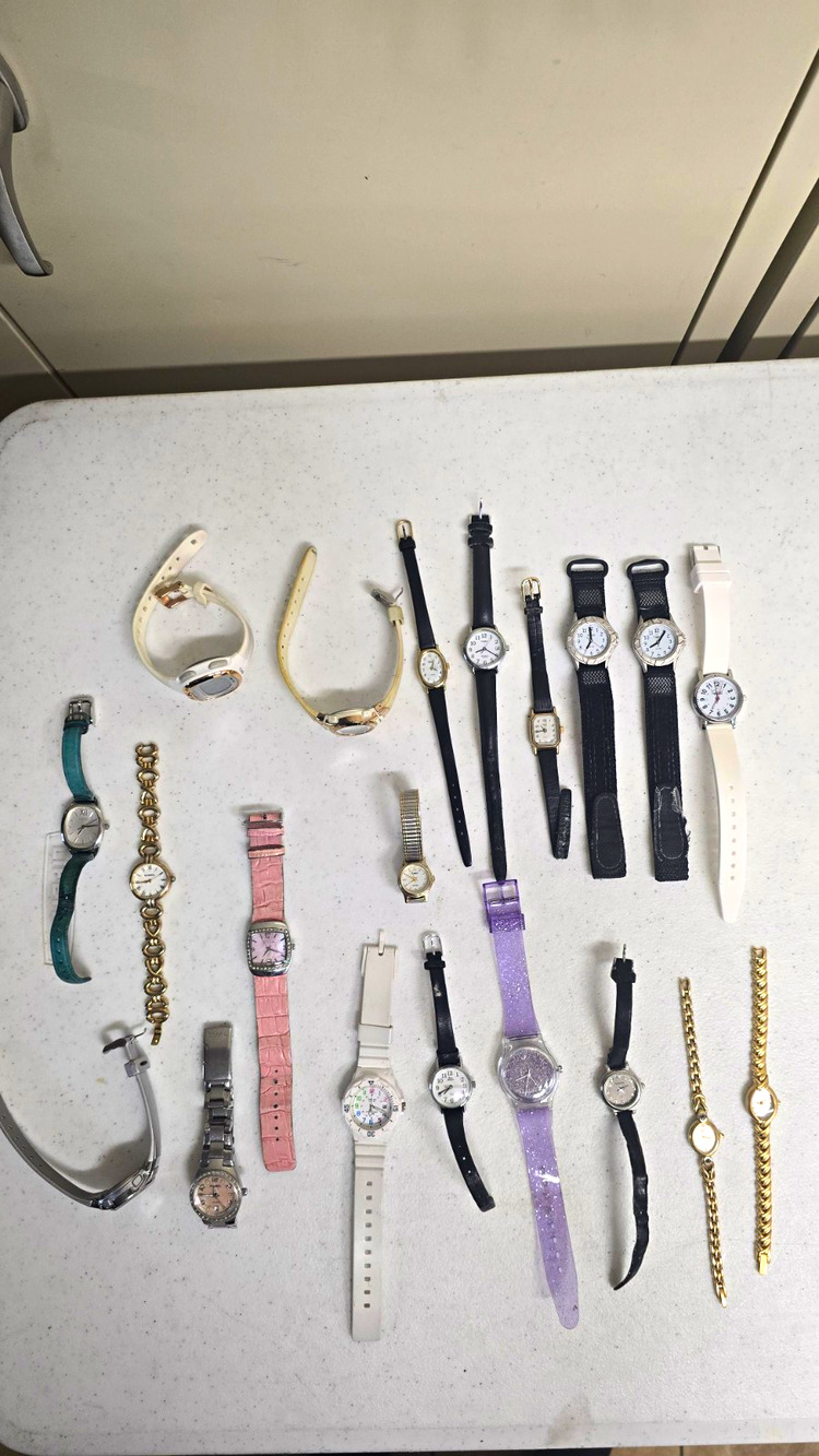 Vintage Womens Watch Repair Lot 20pc Citizen Pulsar Timex Speidel Untested Parts
